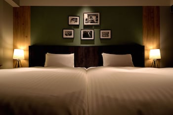 Main Building 24F Premier Twin Room, Non-Smoking
