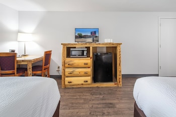 Standard Room, 1 King Bed, Non Smoking, Refrigerator & Microwave