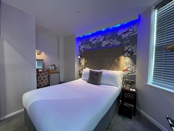 Classic Single Room