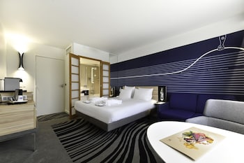 Executive Room, 1 Double Bed with Sofa bed