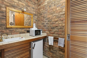 Family Room (Sleeps 5)