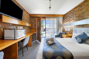Family Room (Sleeps 5)