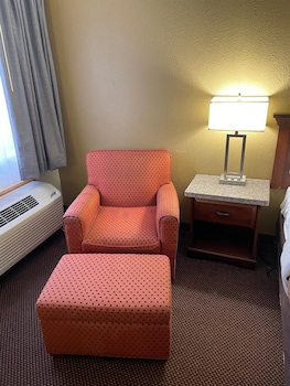 Standard Room, 1 King Bed, Accessible, Bathtub