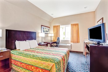 Suite, 1 King Bed, Non Smoking