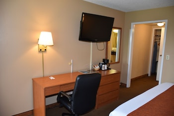 Deluxe Room, 1 King Bed, Accessible