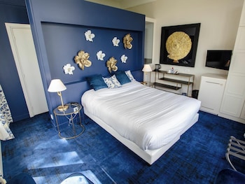 Superior Double or Twin Room, River View