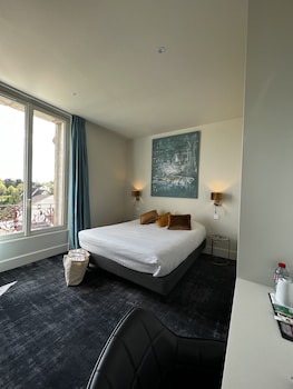 Standard Room, Seine
