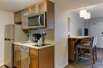 Suite, 1 Bedroom, Accessible Bathtub, Kitchen (Mobility)