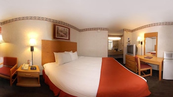 Standard Room, 1 King Bed