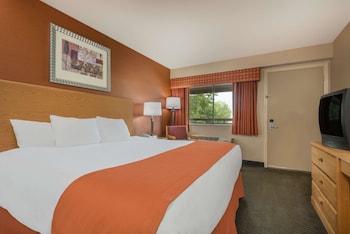 Standard Room, 1 King Bed
