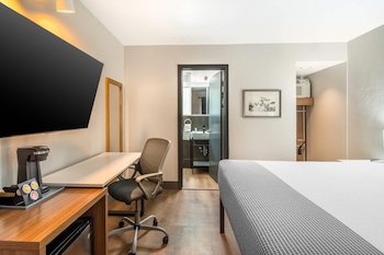 Standard Room, 1 King Bed, Non Smoking