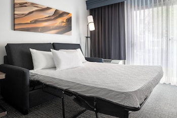 Suite, 1 King Bed with Sofa bed
