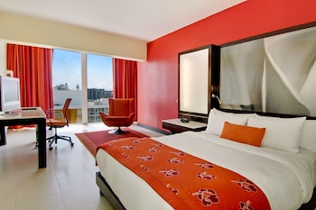 Room, 1 King Bed, Balcony, Bay View