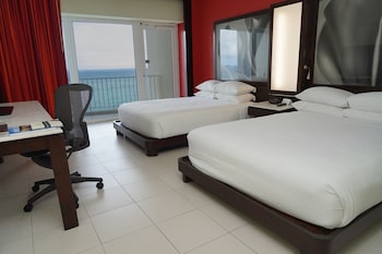 Room, 2 Queen Beds, Oceanfront