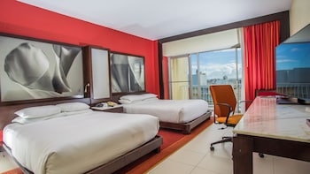 Deluxe Room, 2 Queen Beds