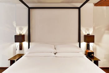 Junior Suite, 1 King Bed