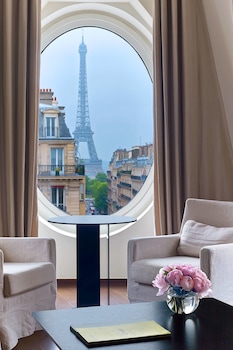 Suite, 1 King Bed, Tower (View)
