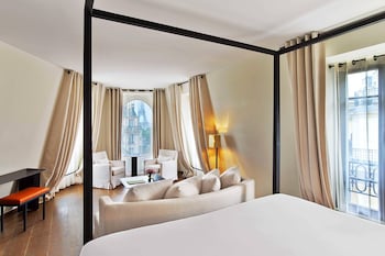 Suite, 1 King Bed, Tower (View)
