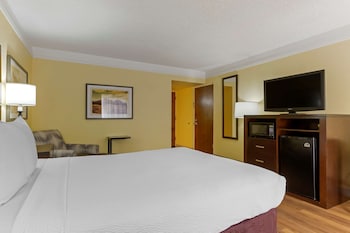 Standard Room, 1 Queen Bed, Accessible, Non Smoking