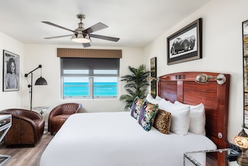 Deluxe Room, 1 King Bed, Ocean View