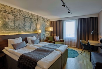 Family Room (Three)