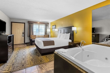 Standard Room, 1 King Bed, Non Smoking, Jetted Tub