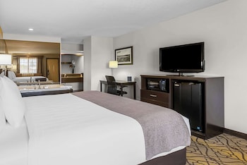 Standard Room, 1 King Bed, Non Smoking, Jetted Tub