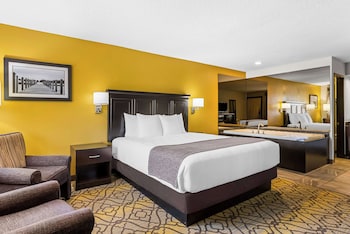 Standard Room, 1 King Bed, Non Smoking, Jetted Tub