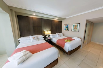 2 Double Beds, Superior Room, City View