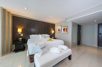 1 King Bed, Superior Room, City View
