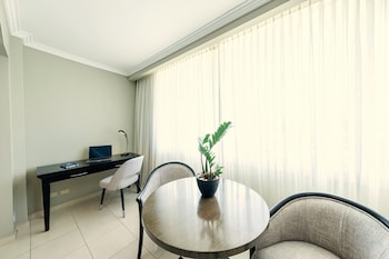 2 Double Beds, Superior Room, City View