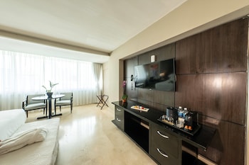 1 King Bed, Superior Room, City View