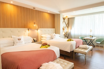2 Double Beds Premium Room, City View