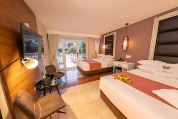 2 Double Beds, Cabana Room, Poolside Room