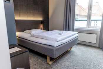 Single Room (Compact)