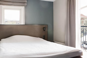 Single Room (Compact)