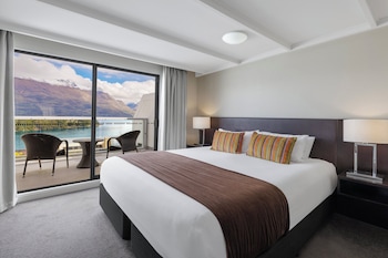 Superior Room, 1 Queen Bed, Lake View
