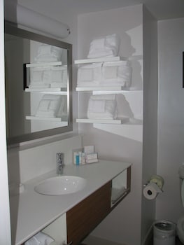 Room, 1 King Bed, Accessible, Non Smoking