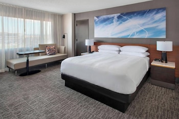 Room, 1 King Bed (Hearing Accessible)