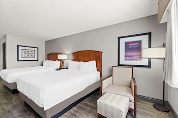 Junior Suite, 2 Queen Beds, Non Smoking, Refrigerator