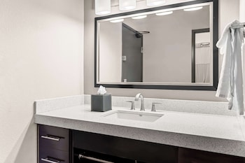 Suite, 2 Queen Beds, Non Smoking, Refrigerator & Microwave (Oversized Room)