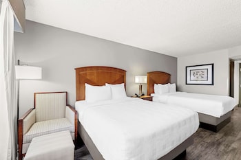 Standard Room, 2 Queen Beds, Non Smoking, Refrigerator