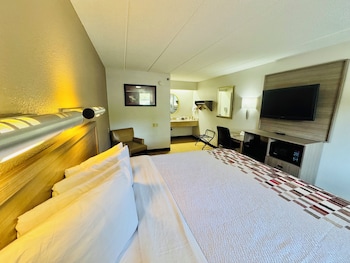 Superior Room, 1 King Bed (Smoke Free)