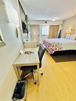 Superior Room, 1 King Bed (Smoke Free)