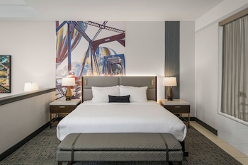 Studio Suite, City View (Longitude Suite)