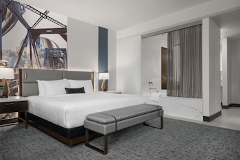 Studio Suite, City View (Longitude Suite)