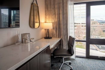 Standard Room, 1 King Bed (Capitol Room)
