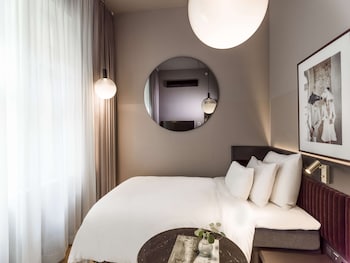 Room (Individual)