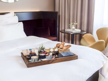 Junior Suite, City View