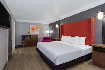 Deluxe Suite, 1 King Bed, Non Smoking